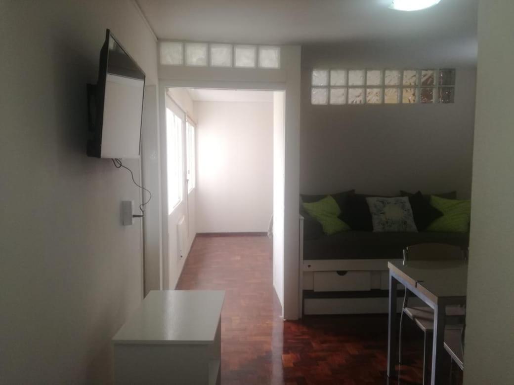 Appartamento Acogedor Departamento Frente Al Parque Civico Mendoza Esterno foto
